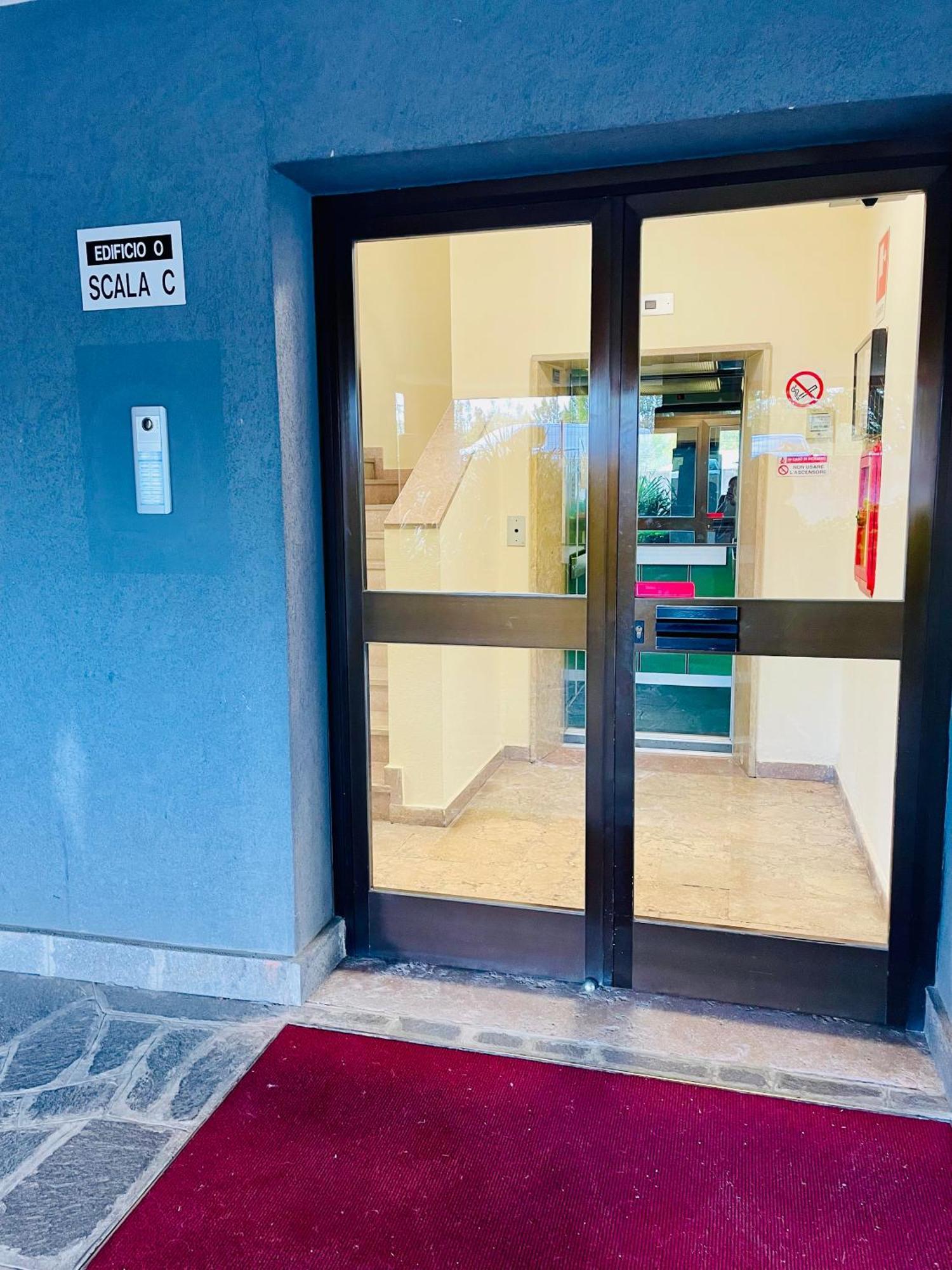 Nuova E Comoda ميلان المظهر الخارجي الصورة